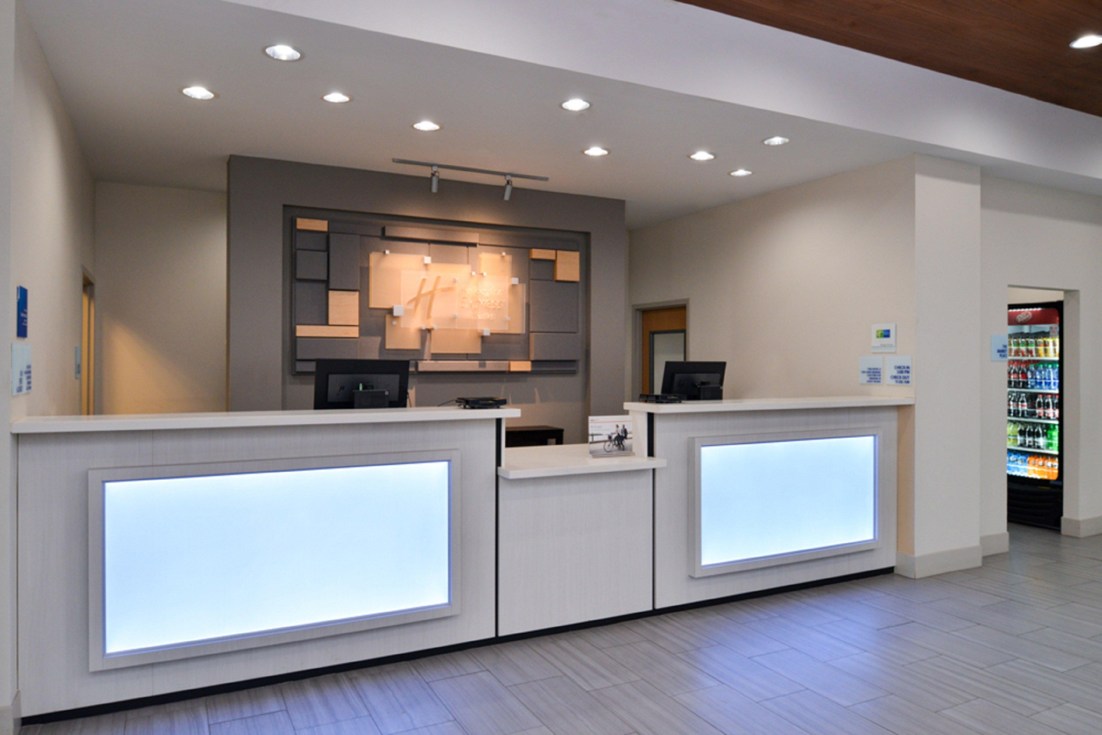 Holiday Inn Express Hotel & Suites La Place By Ihg Exterior photo