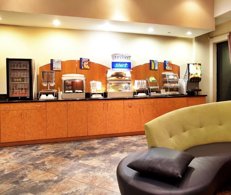 Holiday Inn Express Hotel & Suites La Place By Ihg Exterior photo